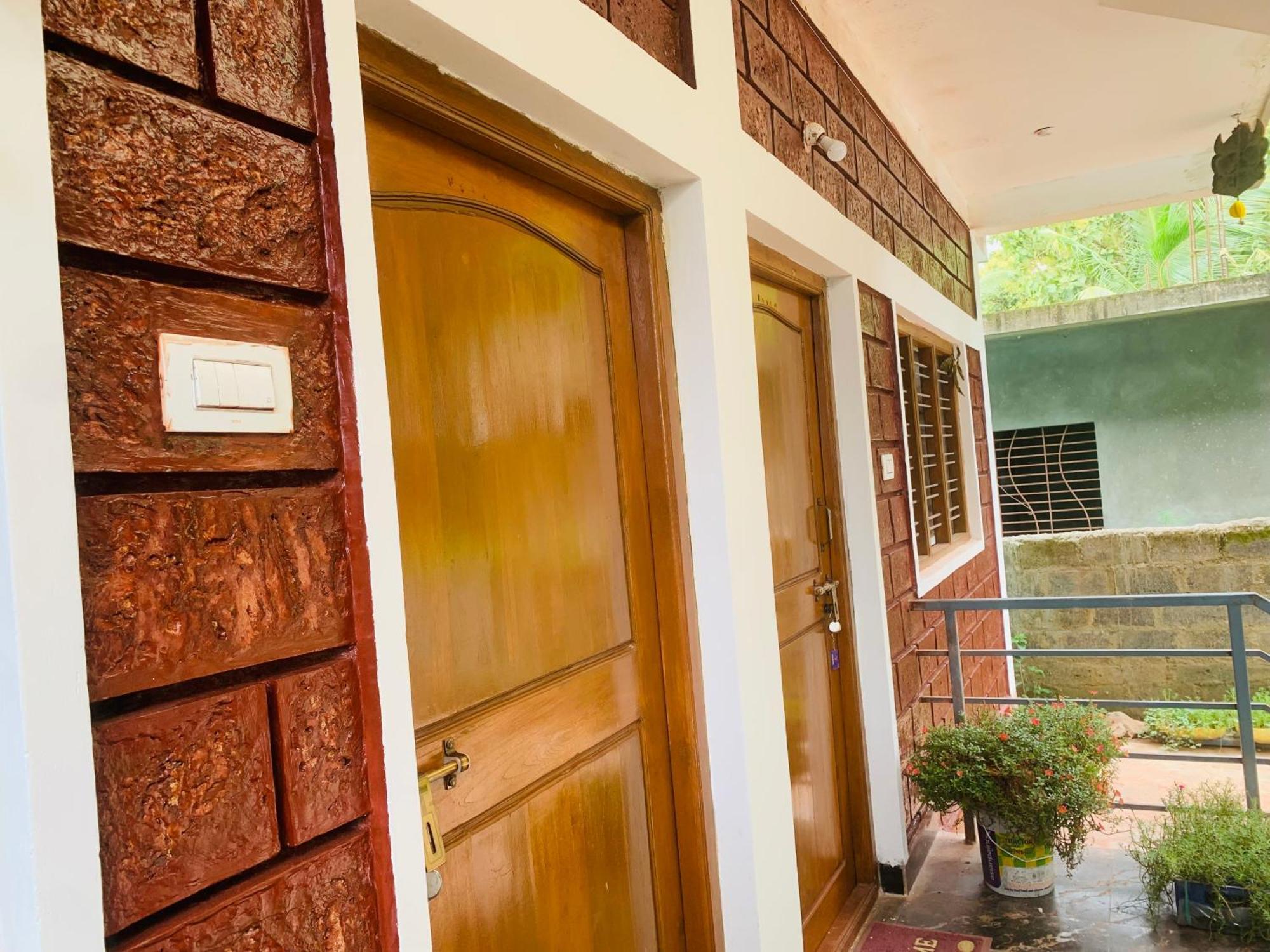 Dandeli Crocodile Valley Homestay Eksteriør billede